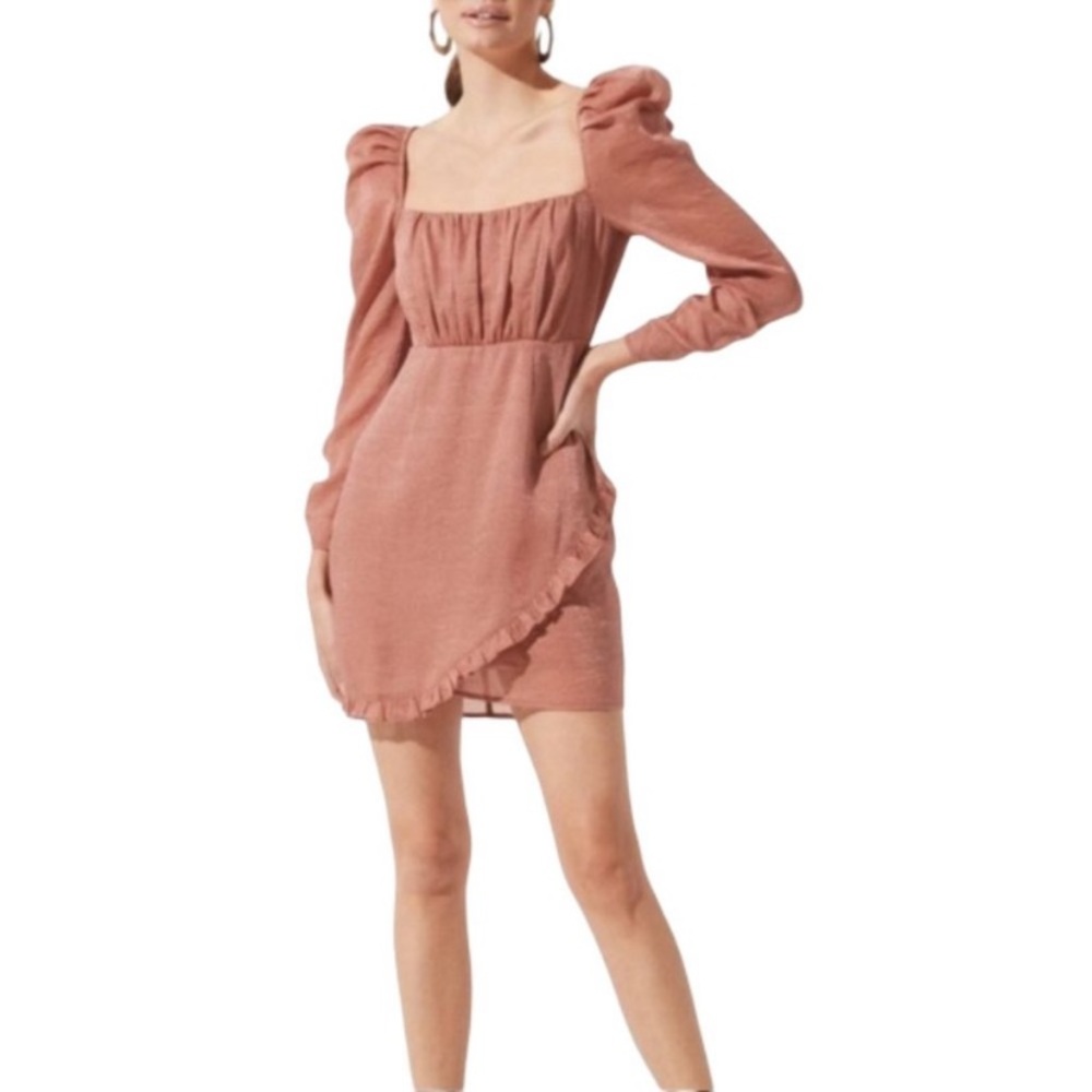 New with tags ASTR the label short gorgeous dress